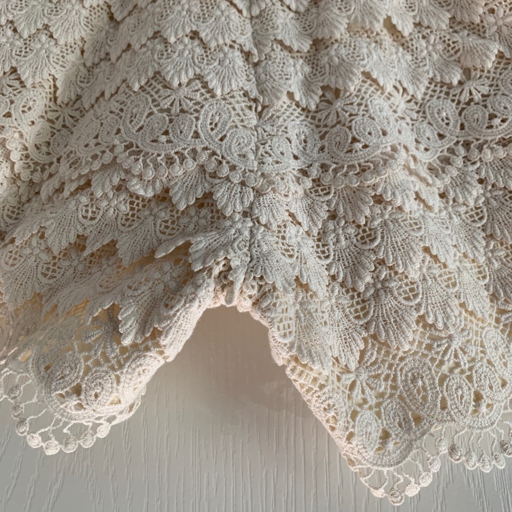 J. McLaughlin HIGHRISE crochet cotton shorts - Picture 3 of 10
